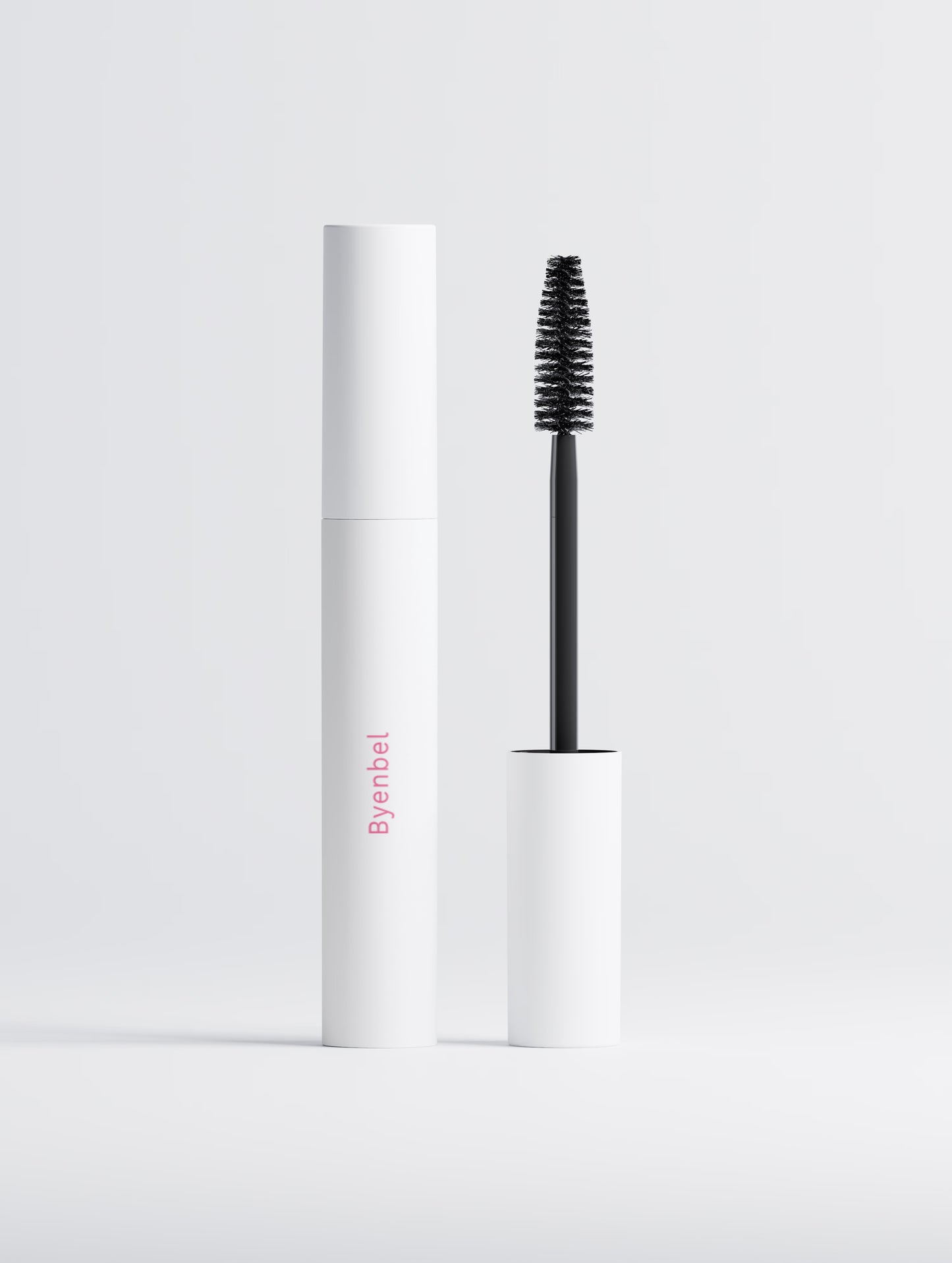 Mascara allongeant Byenbel - cils définis et allongés dès la première application